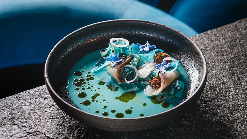 ثقافة الطعام ومشهد الطعام في دبي: مزيج فريد من النكهات والتقاليد