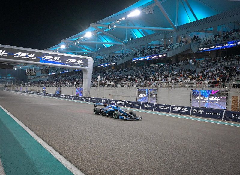 سباق السيارات ذاتية القيادة: أبرز اللحظات والنتائج في أبو ظبي