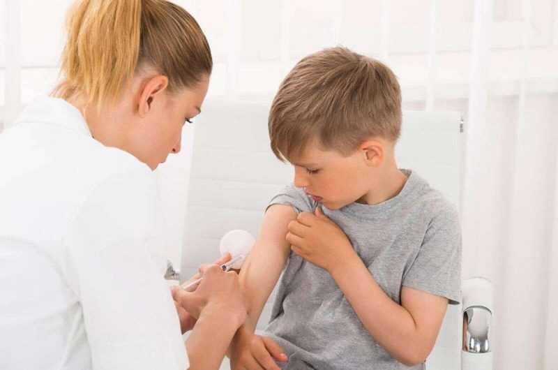 تطعيم الأطفال: سلاح فعال ضد سرطان عنق الرحم في الإمارات