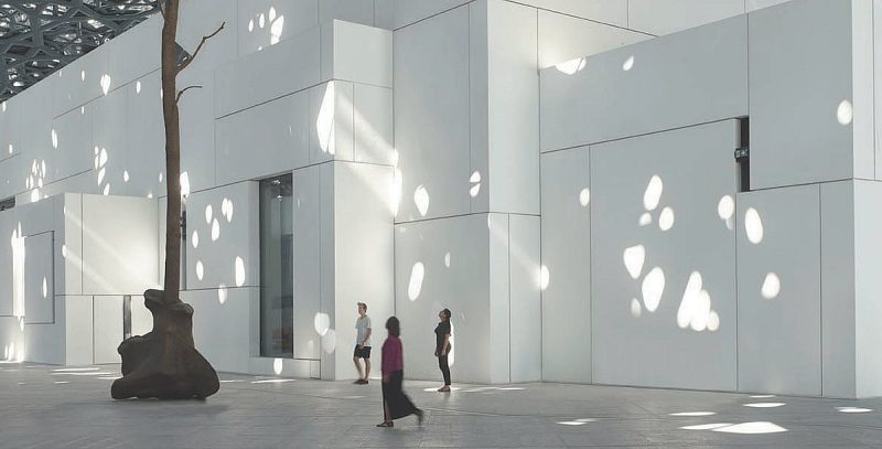 دور المتاحف: صون الثقافة وتشكيل المستقبل