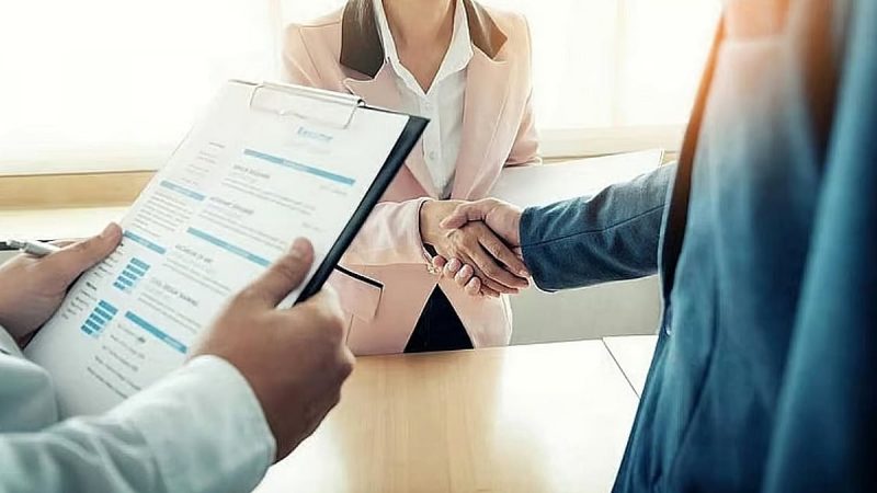 قطاع الصناعات البحرية في الإمارات: استراتيجيات النمو والتوسع