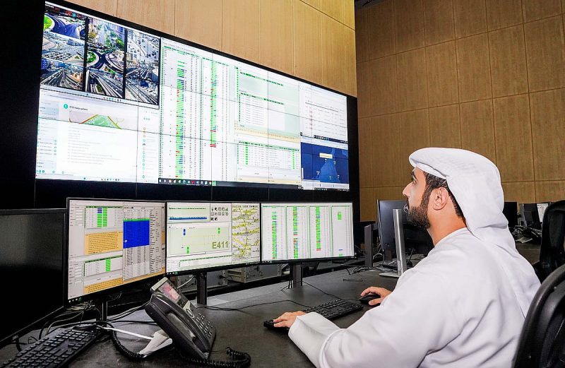 تحسين عمليات الحافلات في دبي: نحو نقل عام أسرع وأكثر استدامة