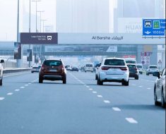 دليلك الكامل إلى سالك دبي: الرسوم، البوابات، تجنب الغرامات