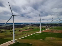 الاستحواذ على سايتا ييلد: هل تنجح مصدر في قيادة قطاع الطاقة المتجددة؟