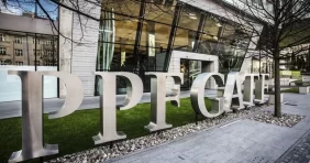 أوروبا تفتح أبوابها للاستثمار الإماراتي: صفقة استحواذ PPF Telecom نموذجًا