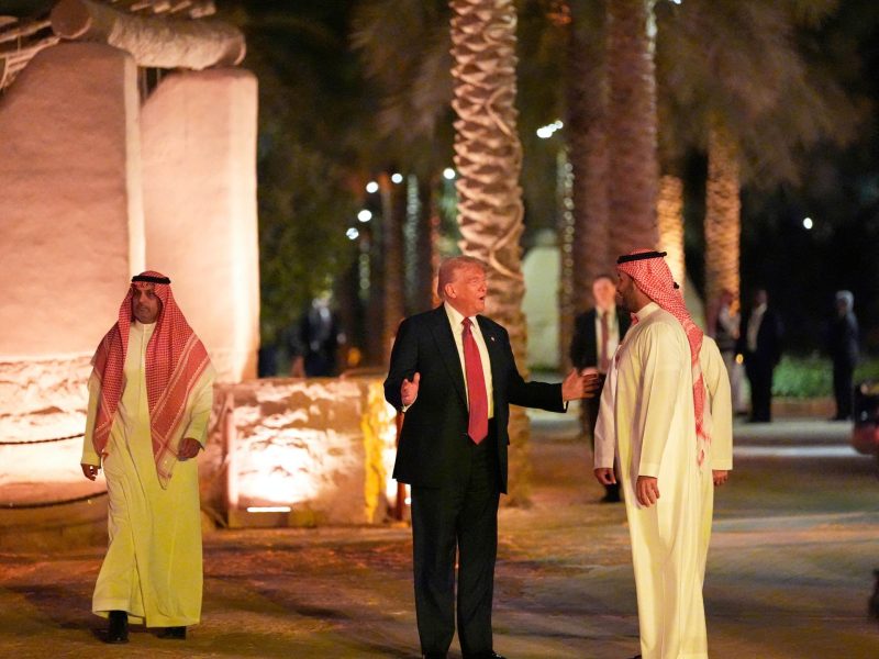 تأثير جولة ترامب في الشرق الأوسط على الاستراتيجية الأميركية