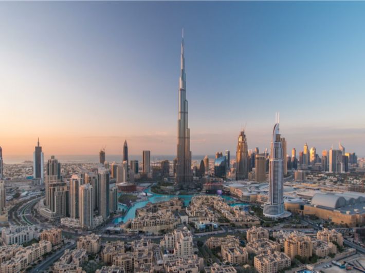 برج خليفة: لماذا يجب أن يكون على قائمة وجهاتك السياحية؟