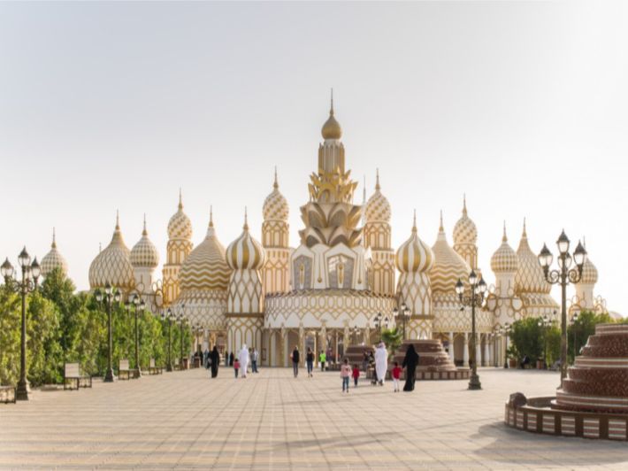 القرية العالمية: دليل الزائر الشامل في دبي