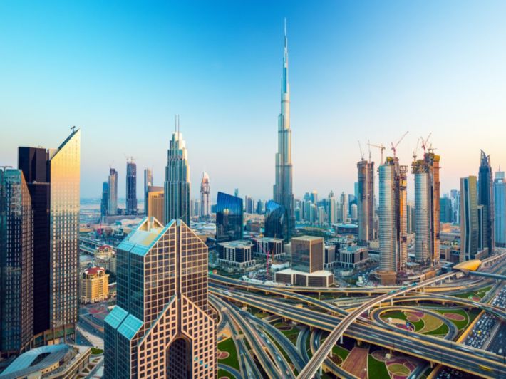 أبوظبي عاصمة الإمارات: مستقبل واعد