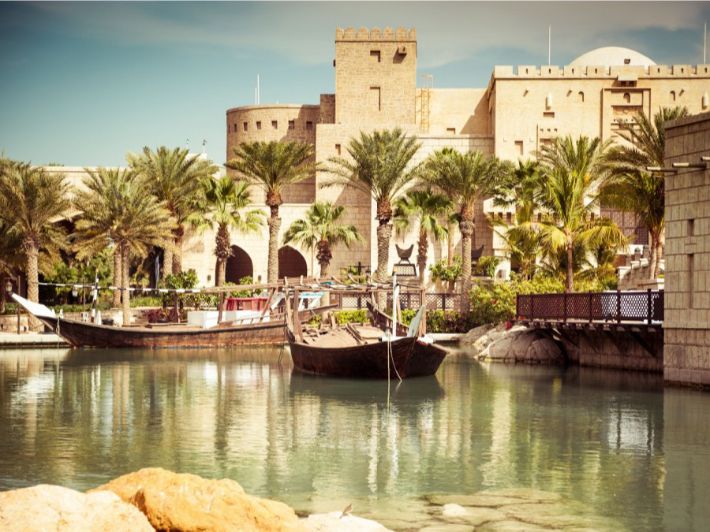 استمتع بالصيف: دليل الحدائق المائية في دبي