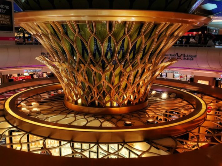 مطار أبوظبي الدولي: مستقبل السفر يبدأ من هنا