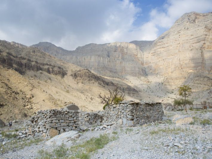 وادي شعم: وجهة سياحية فريدة تجمع بين التاريخ والطبيعة في رأس الخيمة