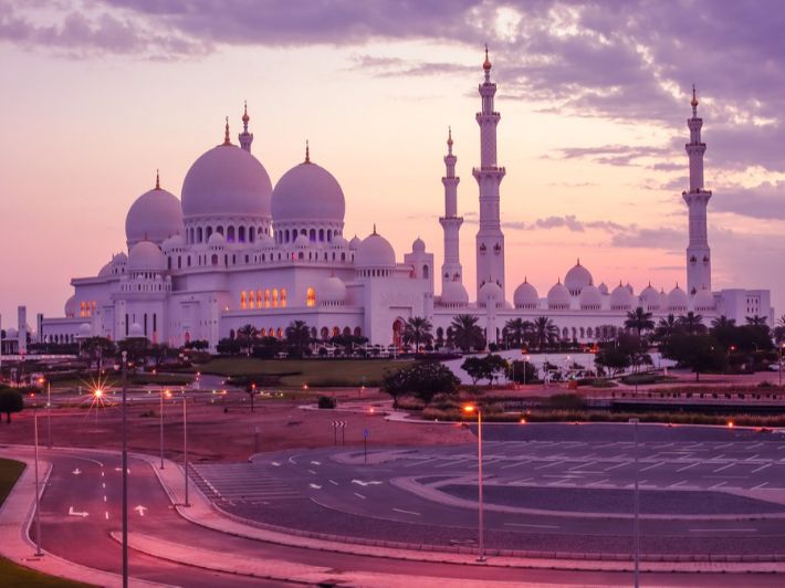 جامع الشيخ زايد الكبير: معلومات أساسية للزائر قبل الوصول