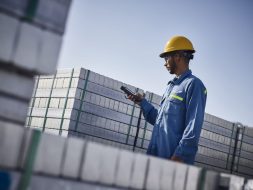 الألومنيوم الشمسي الإماراتي: إنجاز يدعم مبادرة 'اصنع في الإمارات' في الفضاء