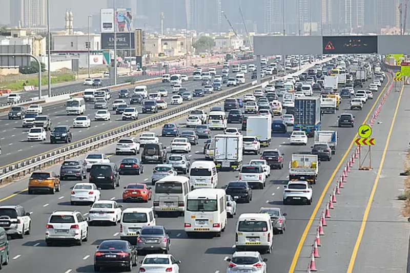 حلول جذرية: كيف تتغلب الإمارات على الازدحام المروري؟