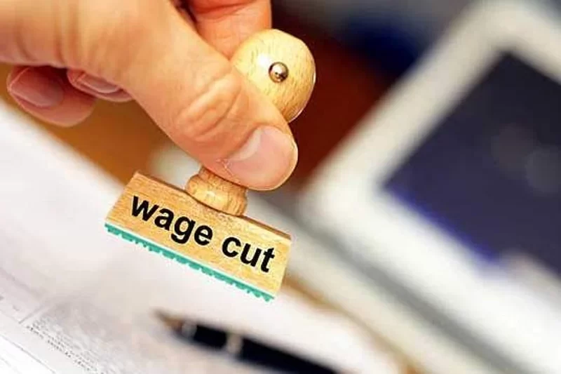 حقوقك كاملة: دليل شامل حول خصومات الرواتب في الإمارات