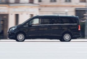 أفضل السيارات: مقارنة بين سيارات الدفع الرباعي والمركبات المتوفرة في الإمارات