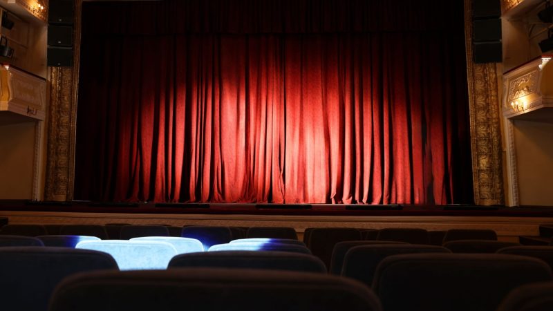 تغطية حصرية لمهرجان كلباء للمسرحيات القصيرة