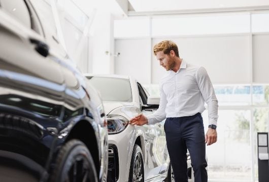 شراء سيارة مستعملة في الإمارات: كيف تتجنب الأخطاء الشائعة؟