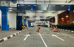 تجربتي مع نظام مواقف السيارات الذكي في دبي: نصائح وتوصيات