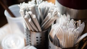 المخاطر الصحية للمواد الكيميائية البلاستيكية: نصائح لحماية الأطفال