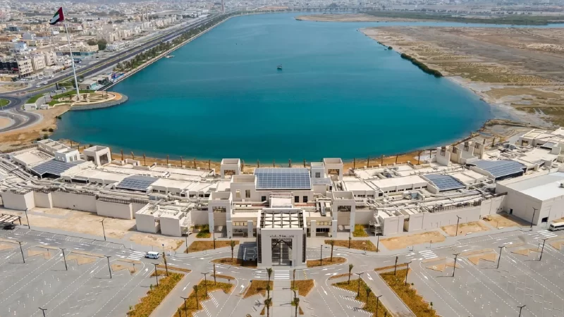 واجهة كلباء المائية: وجهة سياحية متكاملة في إمارة الشارقة