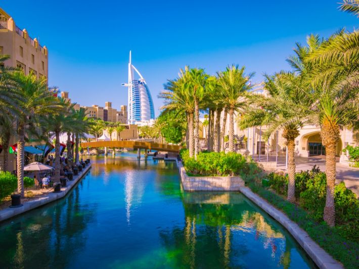 أسرار جميرا: اكتشف التاريخ والمعالم الخفية في دبي