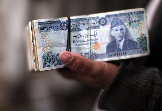 تجديد الودائع والقروض الإماراتية الباكستانية: دعم للاستقرار المالي