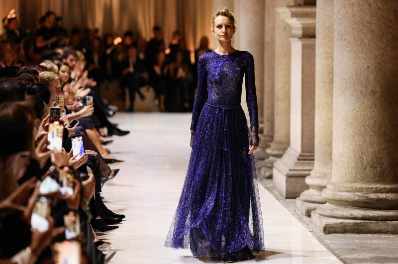 تكريم أرماني: بريرا تشهد عرض الأزياء الأخير