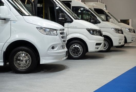 المركبة التجارية: دليل المشتري الشامل في الإمارات
