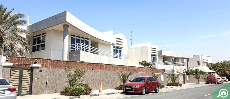 السكن في القرهود: هل هي المنطقة المناسبة لك في دبي؟