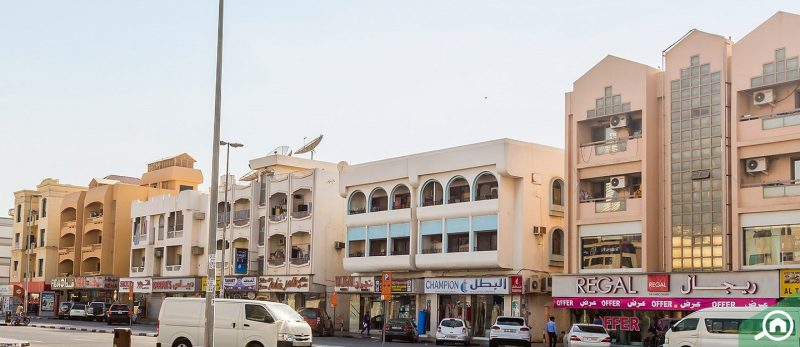 لماذا تختار السكن في بر دبي؟