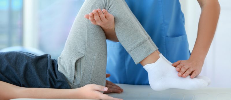 مقارنة بين مراكز العلاج الطبيعي في عجمان