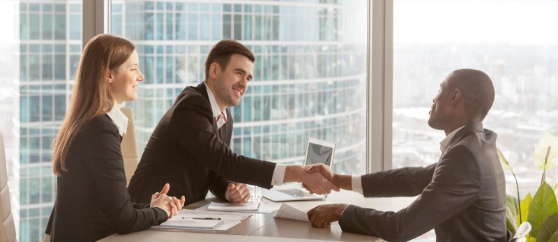 شركات التوظيف في أبوظبي: كيف تستفيد من خدماتها لتحقيق أهدافك المهنية
