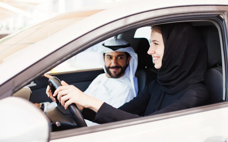 تحديثات حول غرامة تأخير تجديد رخصة السيارة في دبي