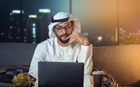 تحليل: الإمارات تقود النمو الاقتصادي الخليجي في عيد الاتحاد