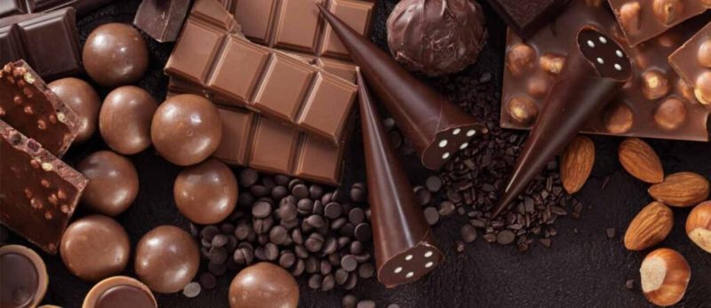أين تشتري شوكولاتة فاخرة في رأس الخيمة؟ أفضل المحلات لك
