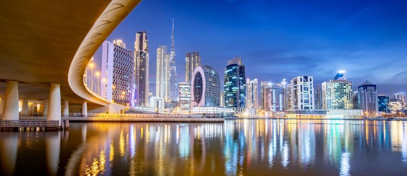العمل في الخليج التجاري: كل ما يهم المقيمين والوافدين الجدد