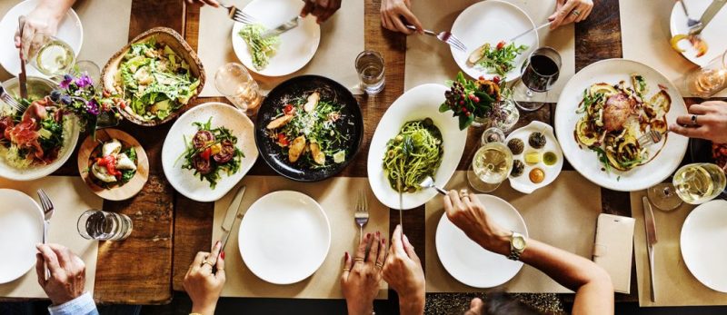 اكتشف سحر النكهات: أفضل مطاعم الفجيرة بانتظارك