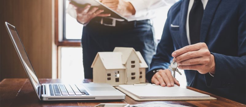 تسجيل عقد إدارة العقارات في دبي وأثره على السوق