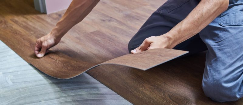 أرضيات الفينيل: هل هي مناسبة لمنزلك؟