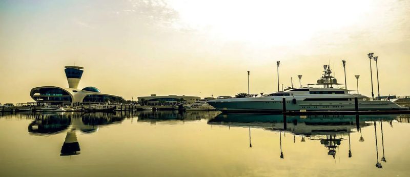 رخصة دراجة مائية في أبوظبي: دليل المبتدئين