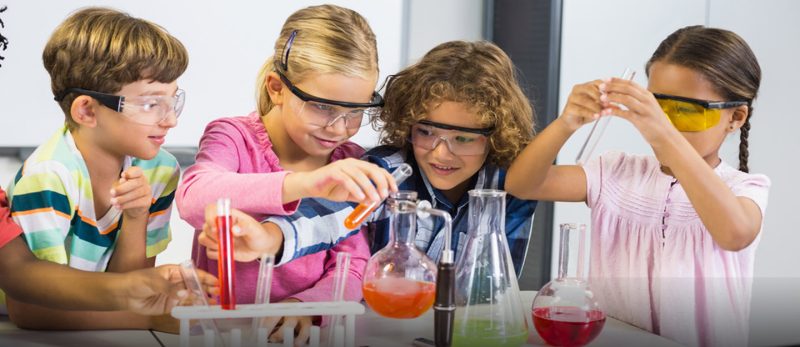 تجارب كيميائية للاطفال: خطوات بسيطة لعلماء المستقبل