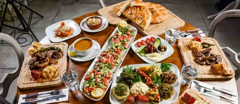 أفضل 7 مطاعم في الفرجان: دليل شامل لأفضل مطاعم الفرجان في دبي