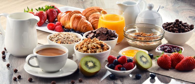 مقاهي افطار في جميرا: تقييمات ونصائح لاختيار الأفضل