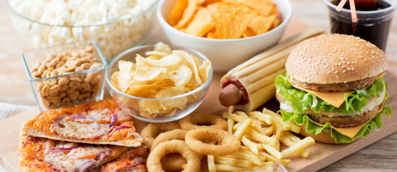 تنوع النكهات في مطاعم أبوظبي شارع المطار: ماذا تختار؟