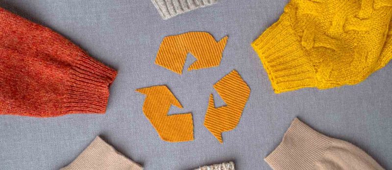 ورش عمل منزلية: إعادة تدوير الملابس وتحويلها إلى تحف فنية