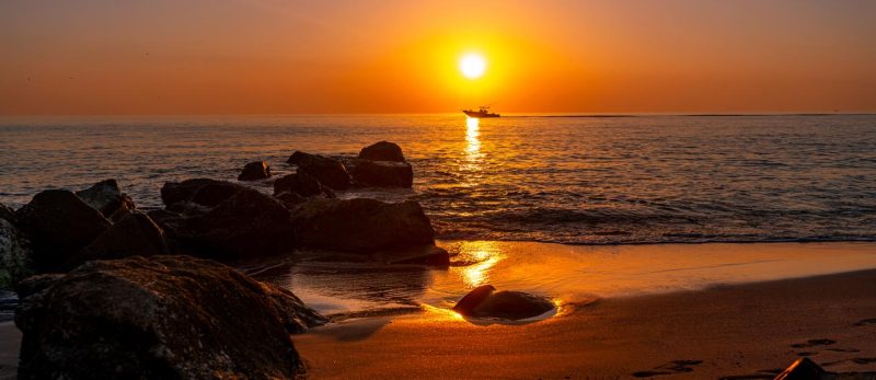 متعة بصرية: أماكن مشاهدة غروب الشمس في الفجيرة لمحبي التصوير