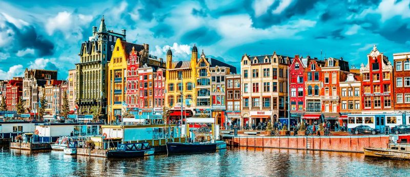 رحلة لا تُنسى: دليل السياحة في أمستردام من الإمارات