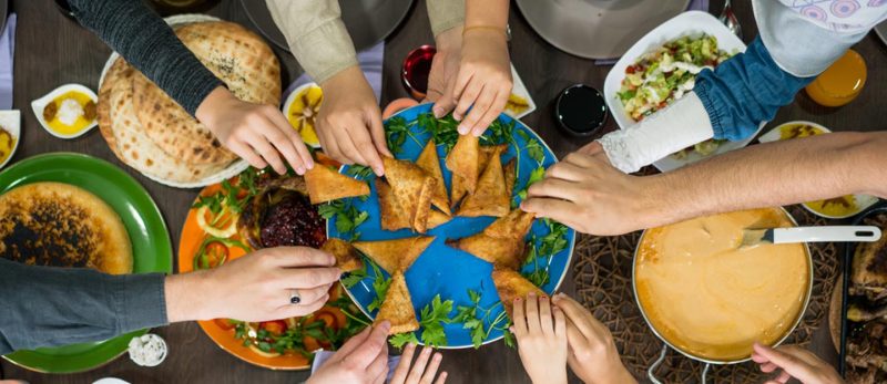 أفضل مطاعم خورفكان للعائلات: أماكن ممتعة لتناول الطعام مع الأطفال